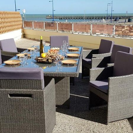 Appartement Vue Sur Mer Et Port Grandcamp-Maisy Exterior foto